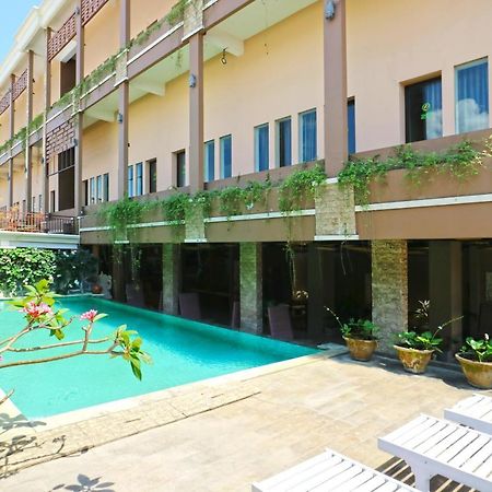 Koi Hotel And Residence Denpasar Zewnętrze zdjęcie