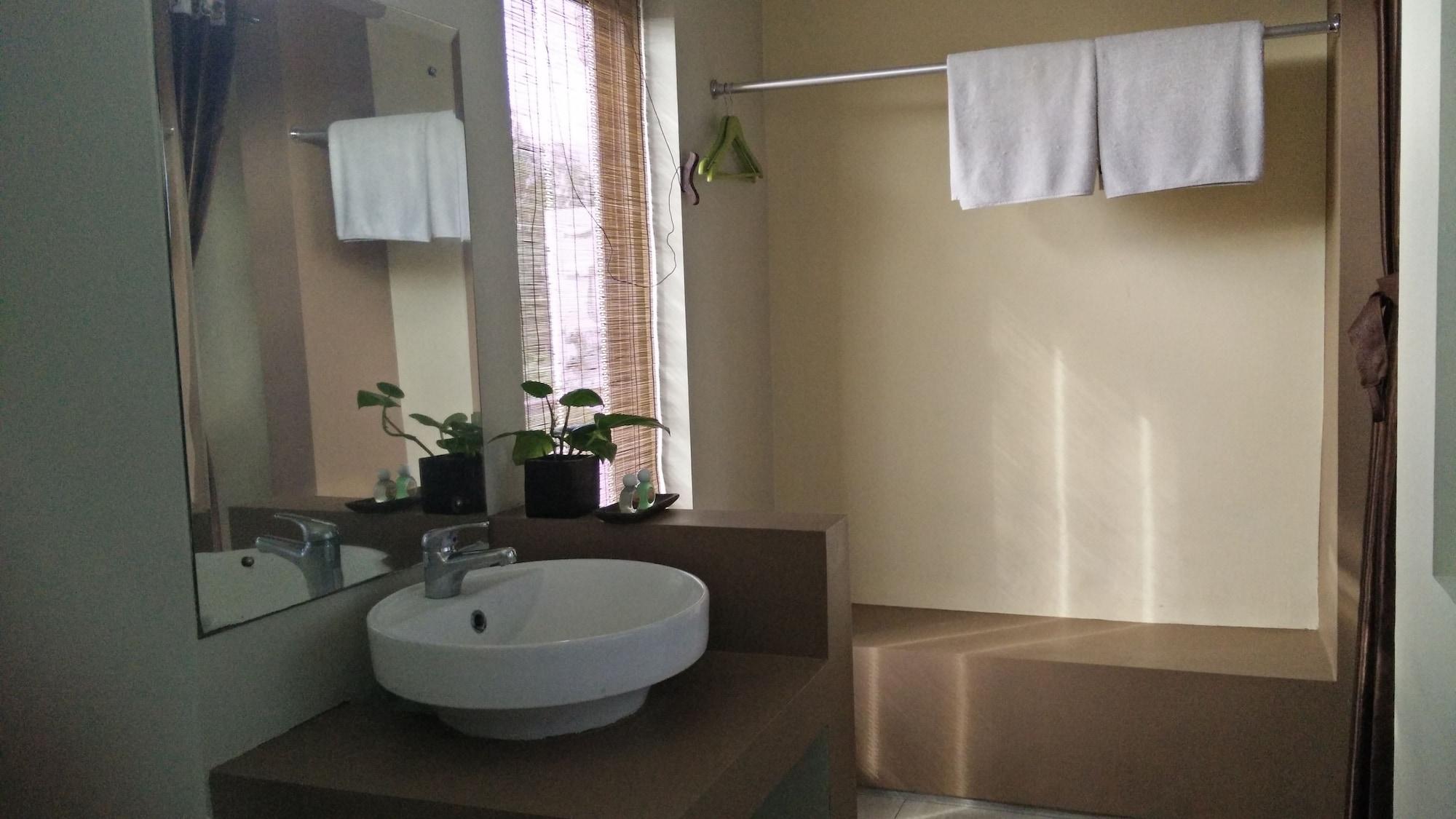 Koi Hotel And Residence Denpasar Zewnętrze zdjęcie