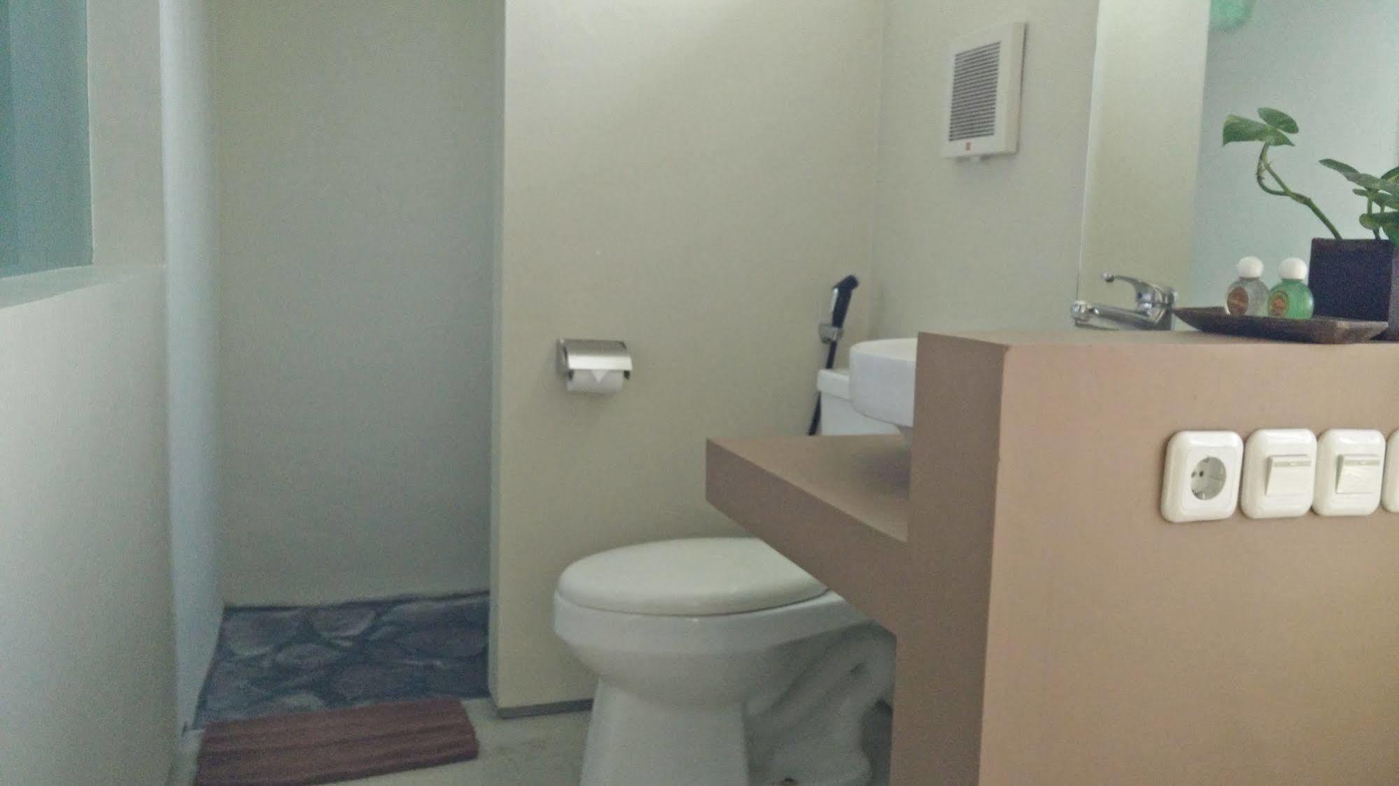 Koi Hotel And Residence Denpasar Zewnętrze zdjęcie
