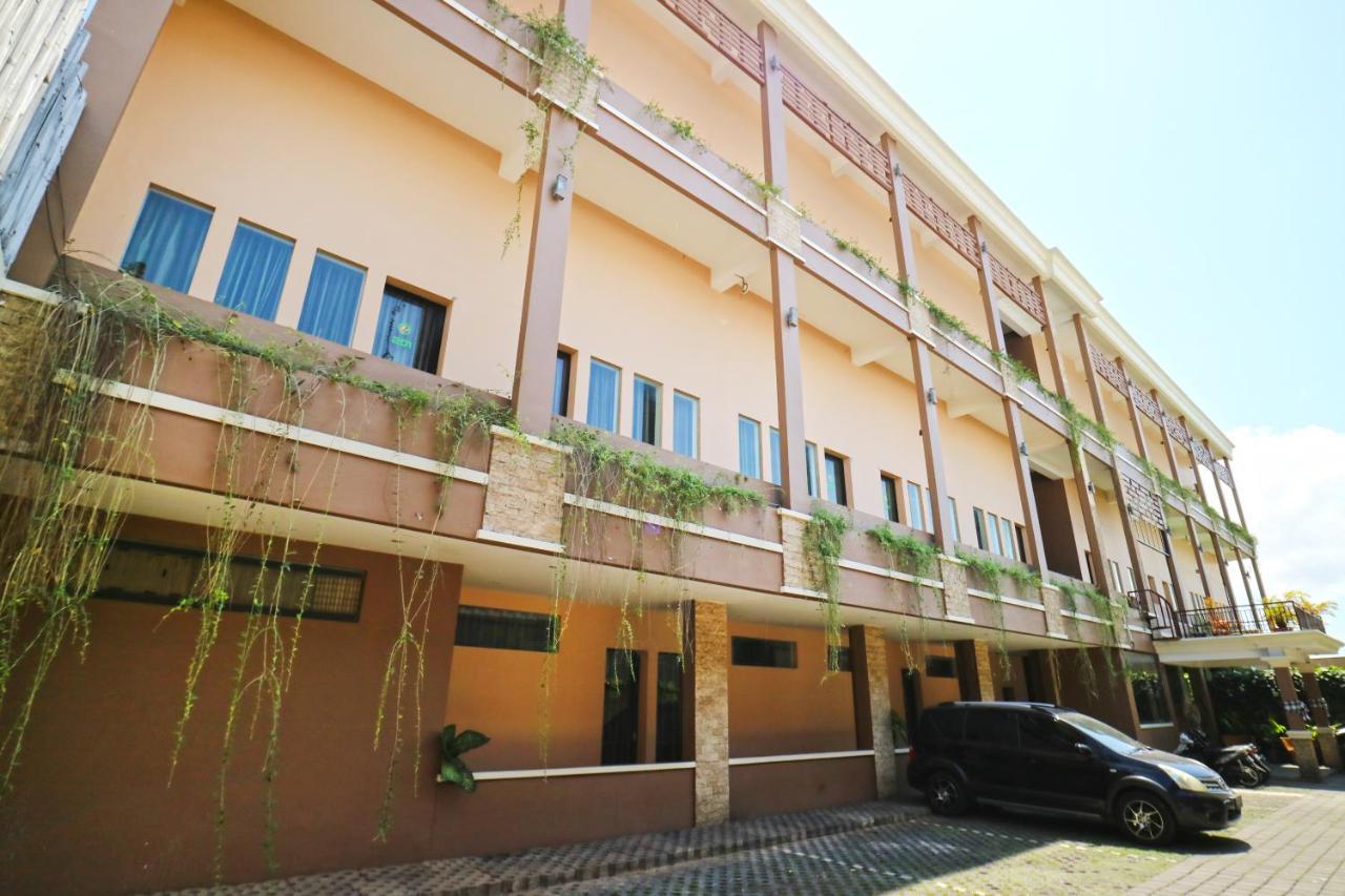 Koi Hotel And Residence Denpasar Zewnętrze zdjęcie